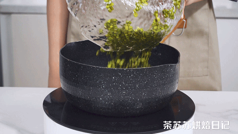 三花淡奶可以直接喝吗，三花淡奶好吗（冰冰凉超清爽，做一次能吃一周）