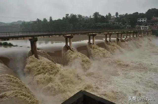 75年特大洪水民间传说，河南75年发大水
