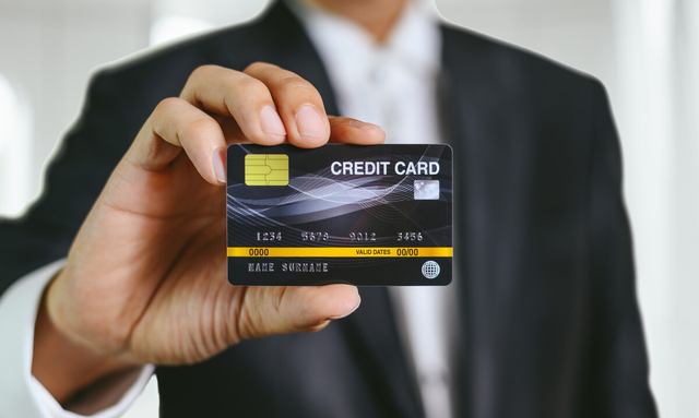 给别人担保贷款被起诉了怎么办，帮别人贷款别人不还被起诉了怎么办（被起诉后银行卡冻结了怎么办）