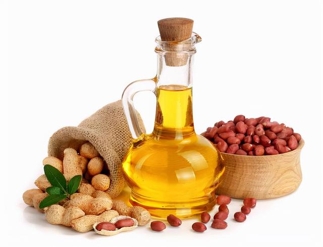 食用油的种类有很多,但主要包括动物油脂和植物油脂两大类,猪油,豆油