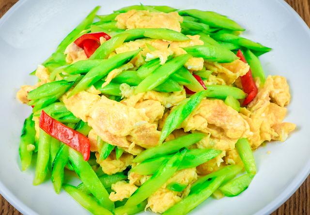 夏天的食物有哪些，夏天吃的食物有哪些（这5种食物别错过）