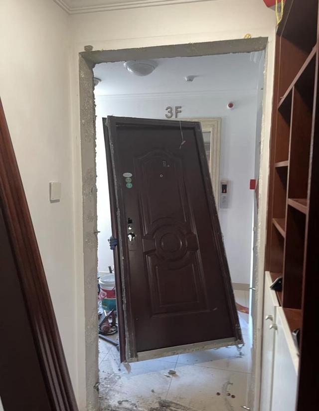 教你如何更换防盗门锁体，防盗门锁怎么更换（为什么不建议大家换防盗门）