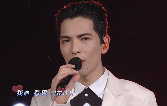 萧敬腾西安演唱会，萧敬腾成都演唱会（登七夕晚会表演遭质疑）