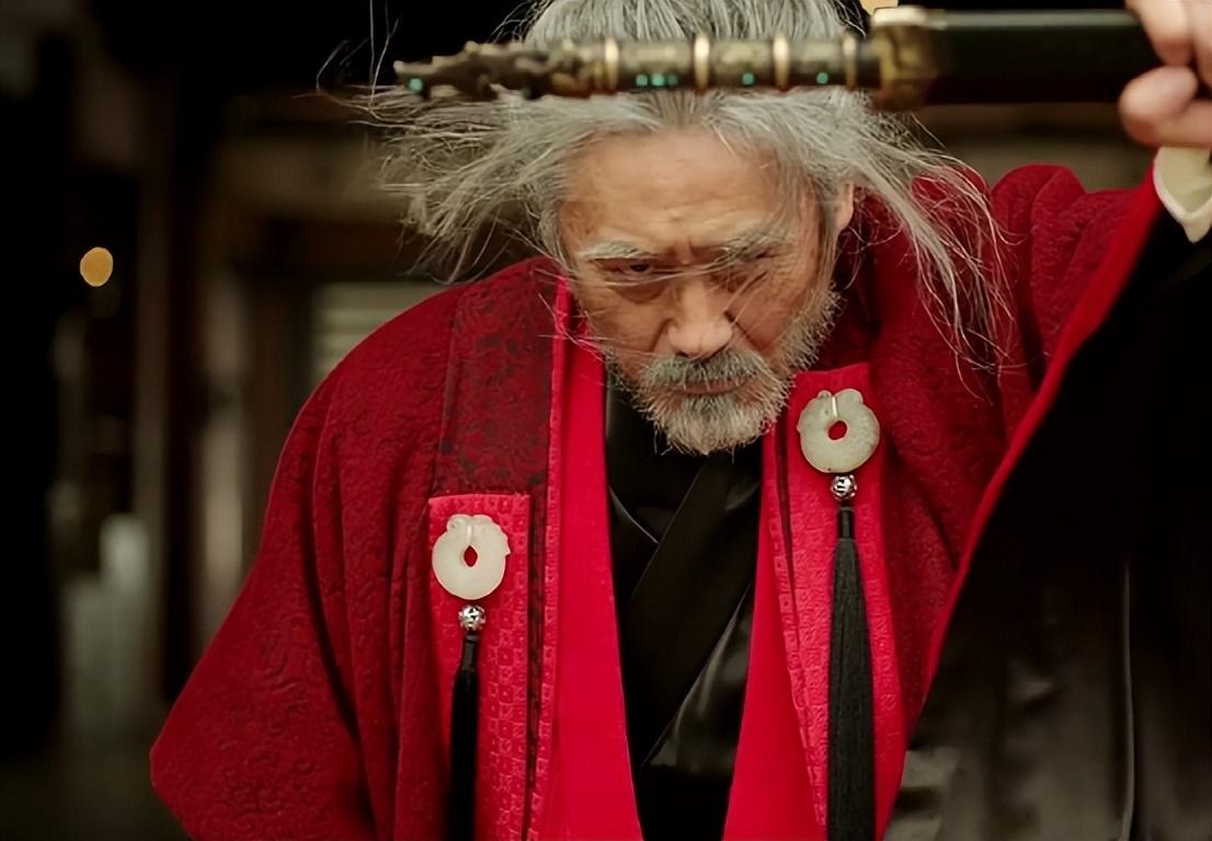 同样饰演司马懿,把倪大红,魏宗万和吴秀波放一起看,差别很明显