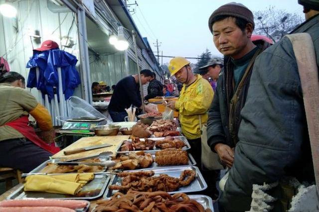 摆摊卖什么赚钱成本又低，现在摆地摊卖什么成本低回本快（夏天一个人就能干的小生意）
