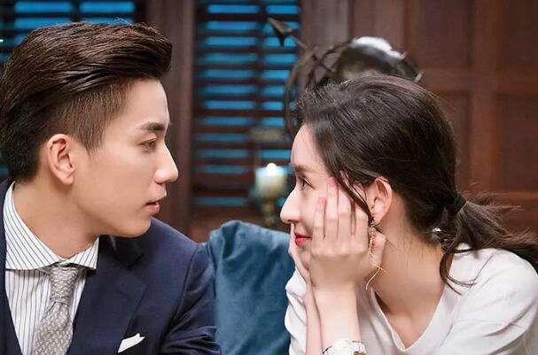 但是好像大家都百看不腻,曾经也出过不少经典的电视剧,比如《浪漫满屋