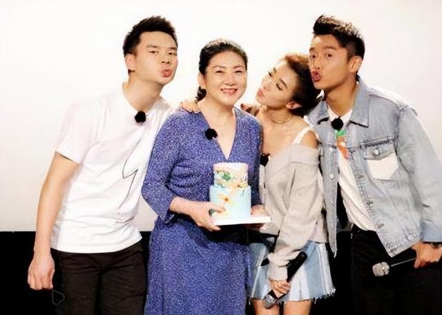 程晓玥和郑恺分手后再见面，如今回看郑恺和程晓玥的恋情