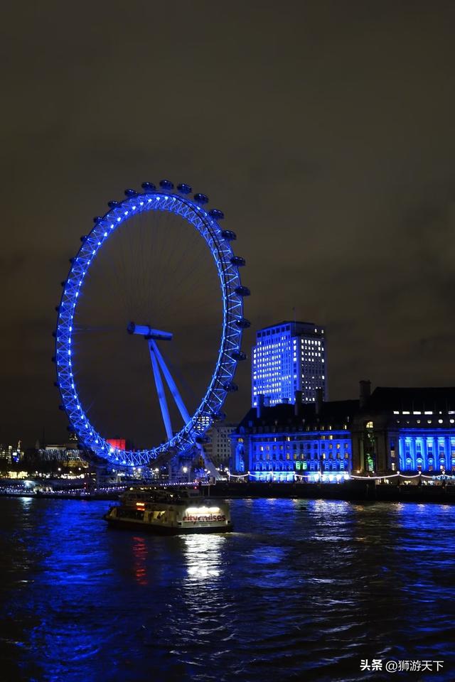 游玩英国伦敦大广场，<泰晤士河夜景>+阿拉法特广场