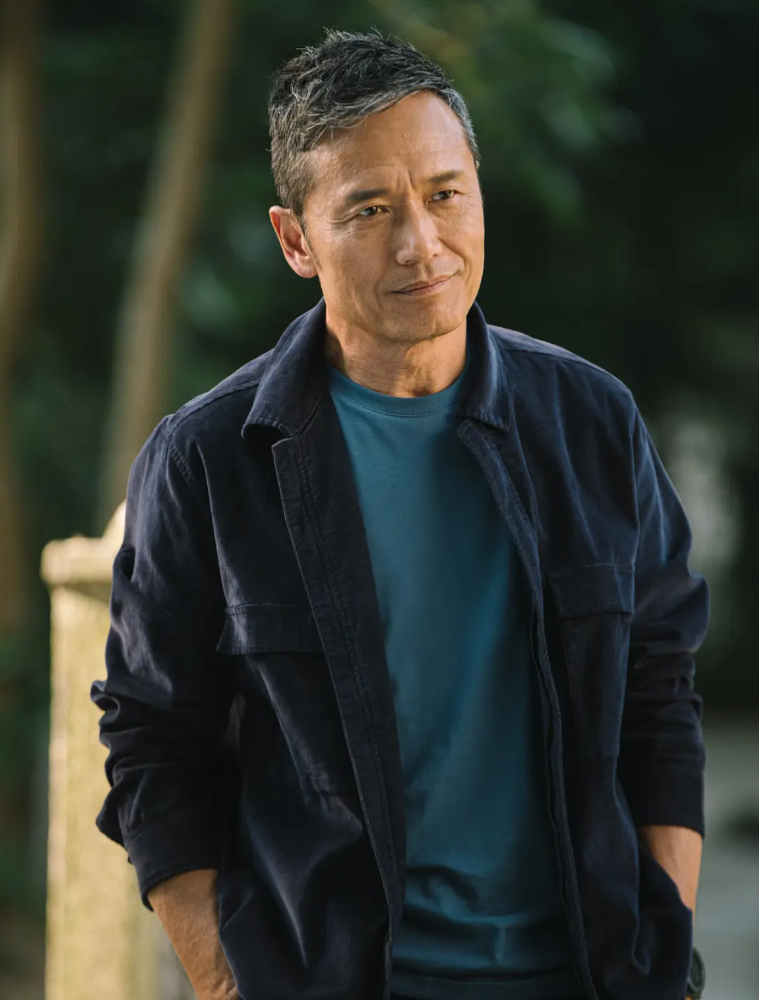 50多岁的年纪18岁的身材,这些自律男星绝了,一点也不油腻