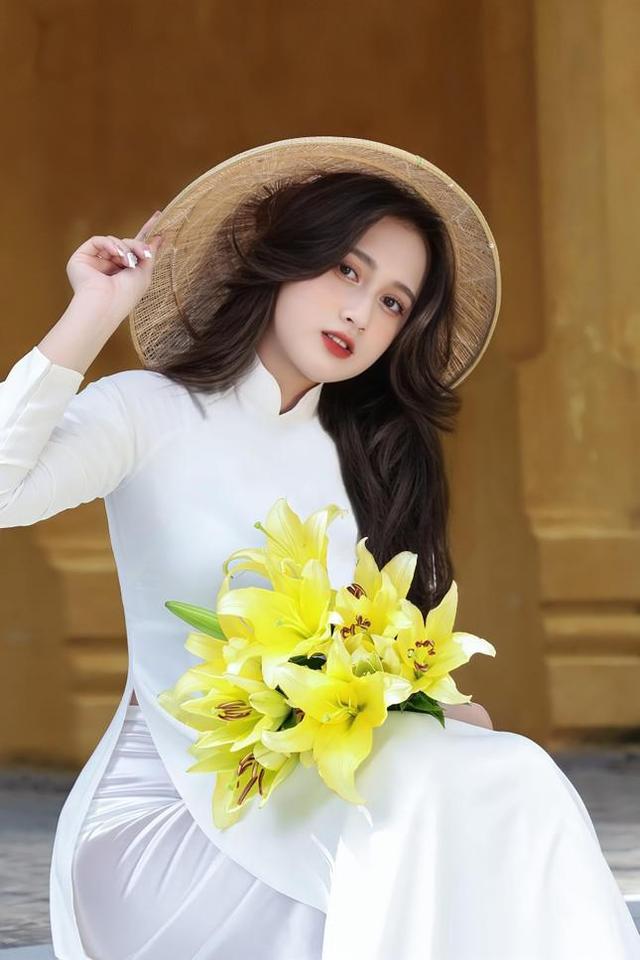 青春靓丽形容什么年纪的女人，形容各个年龄段女人漂亮的词语（女人一生中最美的年纪）