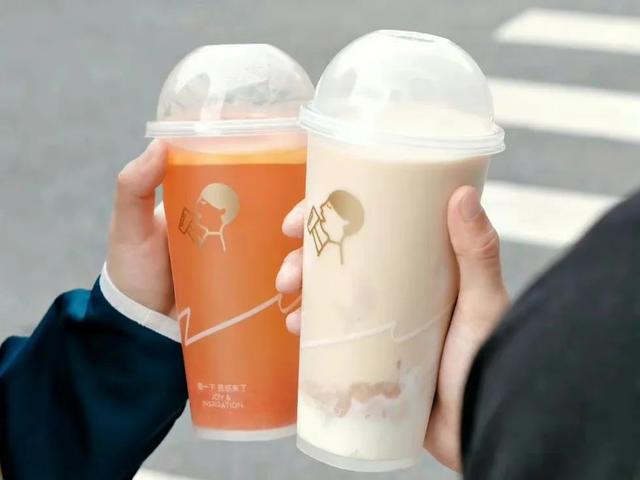 咖啡和奶茶的区别是什么，奶茶和奶咖的区别（咖啡和奶茶的“争夺战”）