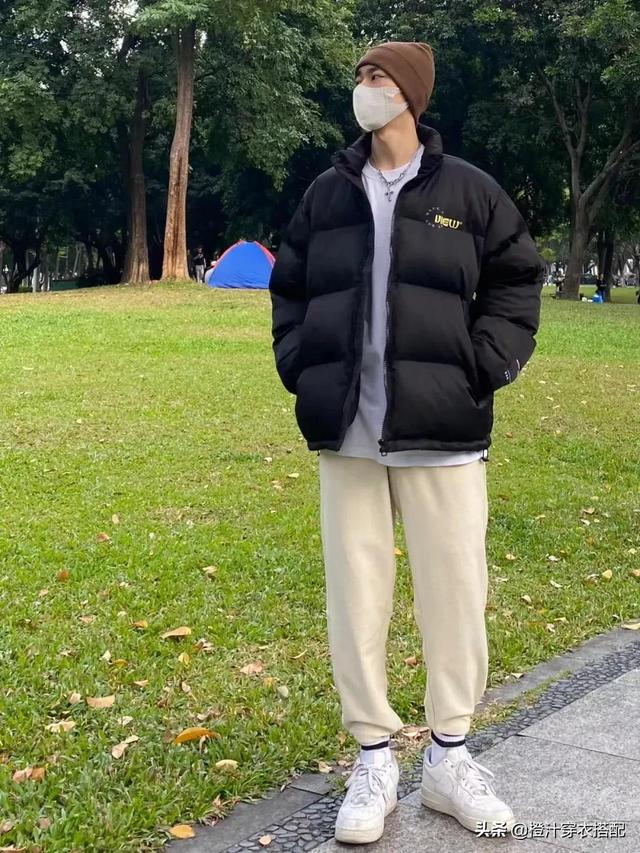 男生应该怎么穿搭才能显得高级，男生快速出门的穿搭技巧