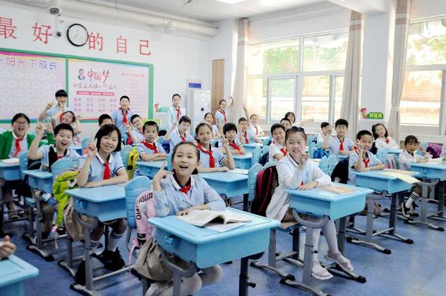 教师体罚学生有什么后果，教师体罚对学生的影响（6年侵害15名未成年女学生）