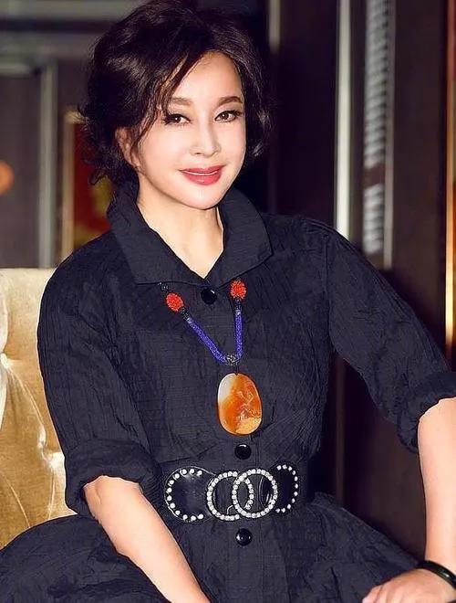 刘晓庆个人资料，刘晓庆个人资料年龄及简历（演员刘晓庆：有过3段婚姻）