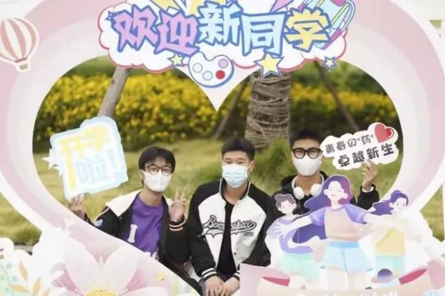 四川信息技术学院，2022年四川信息职业技术学院有哪些院系和专业（四川省高职院校入学当天美照曝光）