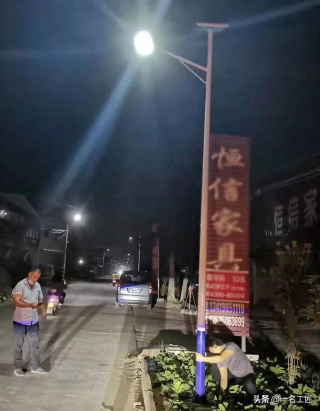 太阳能路灯多少钱一个，太阳能路灯多少钱（这两种太阳能路灯）