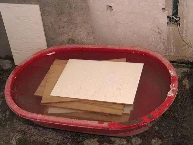 对缝是什么意思，对缝（600块一天的瓦工和60一天的瓦工有啥区别）