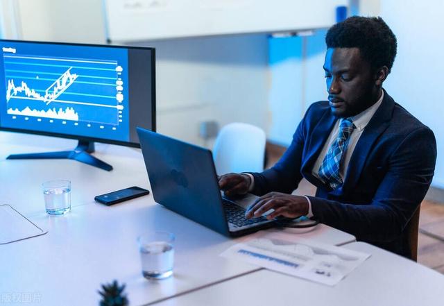 经济学与经济管理有什么区别，经济学与经济管理学的区别（经济类和管理类专业毕业都是高薪机会吗）