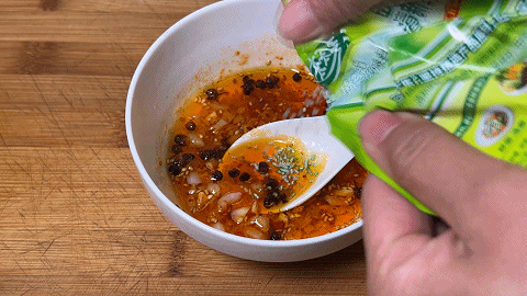 麻辣土豆丝的做法，麻辣土豆丝有哪些做法（土豆丝不要热炒了）