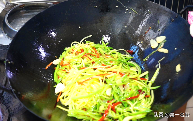 吃瓜是什么意思，吃瓜表情是什么意思（记得常吃这5种瓜）