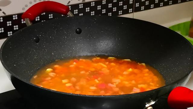 鸡蛋汤怎么做好吃，鸡蛋汤怎么煮才好吃又营养（做蛋花汤好吃有诀窍）