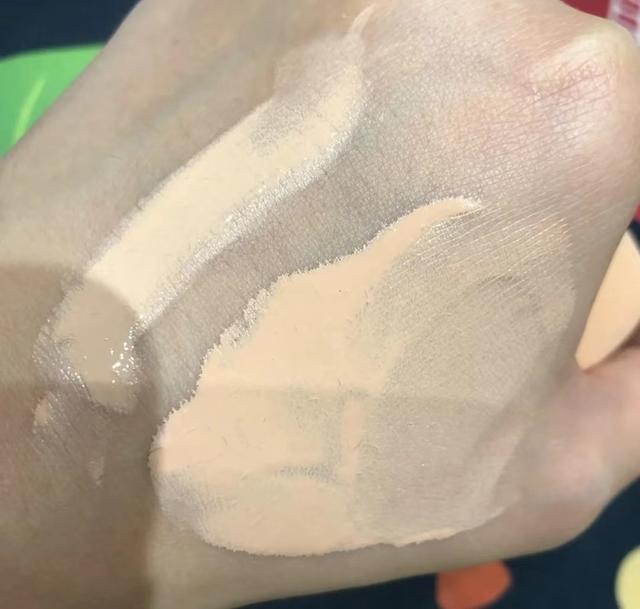 粉底液排行榜前十名的牌子，什么大牌粉底液好用（值得回购的四款大牌粉底液）