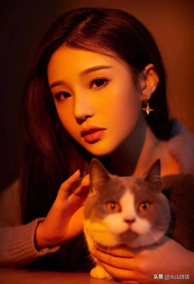 学院风裙子这么搭配秒变校园女神，学院风格裙子（还记得你的初恋吗）