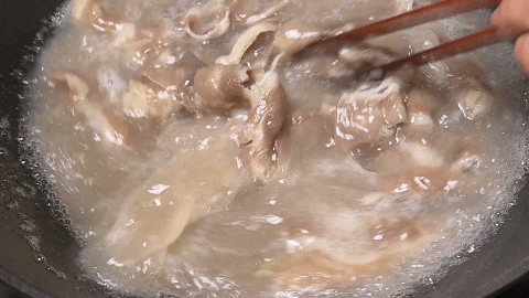 家常烩饼的做法，烩饼家常简单做法（饼块咸香入味不软烂）