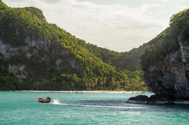 苏梅岛旅游攻略线路，苏梅岛旅游报价（我在这个小岛提早过起夏天了）