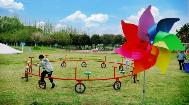玫瑰花什么时候开，玫瑰花一般在什么时间开花（香草伊甸园玫瑰花开正艳）