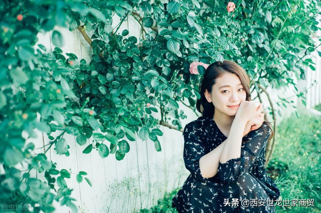 形容女子美貌的诗句，形容女子美貌气质的诗句古词（女神节那天读给你身边的女神吧）