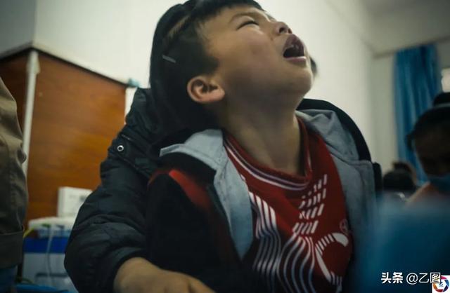 胎儿缺氧的表现与症状，孕妇缺氧的表现与症状图片（医生看到羊水意识到不妙）