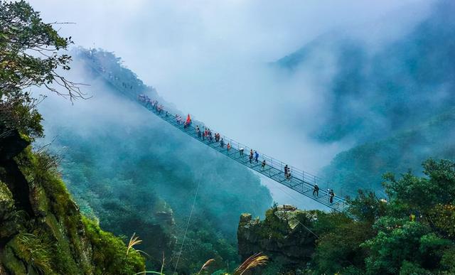 广东惠州罗浮山,罗浮山在哪里(广东有座被"荒废"的景区)