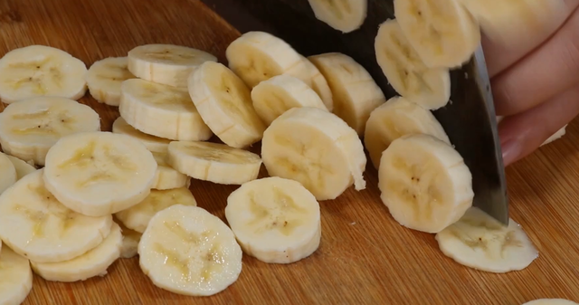 香蕉早餐减肥法，早餐吃香蕉减肥（从130斤降到110斤）