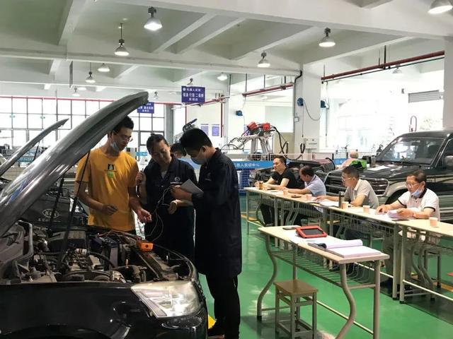 重庆电信职业学院，重庆电信职业学院招生专业、收费标注（走近汽车与智能制造工程学院丨电讯院系巡礼）