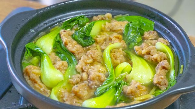 年夜饭怎么做炸货，过年吃的炸货（8道过年必备炸货）