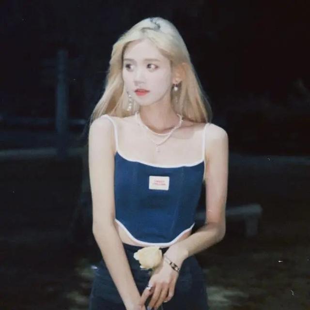 ai换脸井川里予啪啪网站，井川里予.（靠颜值两个月圈粉千万网名）