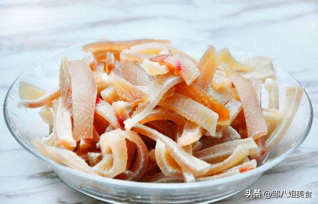 皮冻的家常做法，凉拌肉皮冻的家常做法（分享详细做法和比例）