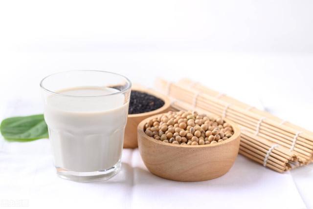 豆浆怎么做好喝，豆浆用哪些食材效果比较好（就能打出香浓顺滑、超级好喝的豆浆）