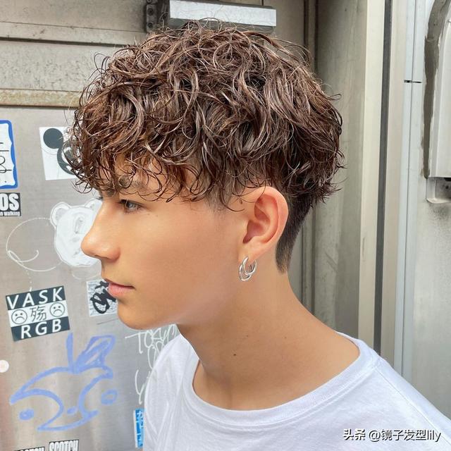 男生发型名称图片，男生六种常见发型参考（看看这10几款，又帅又精神）