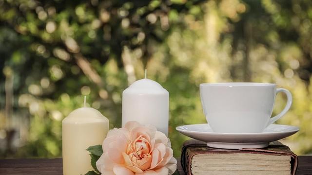 六十大寿祝福语简短精辟，简单六十大寿祝福语（人过六十：穿布衣）