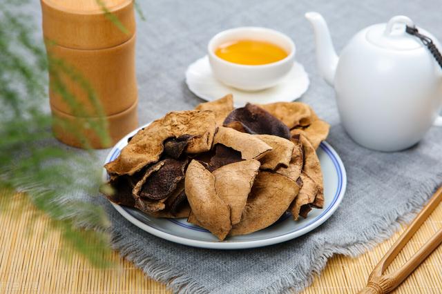 中药花茶美白搭配表，中药花茶美白搭配表图片（这五款花茶越喝越白）