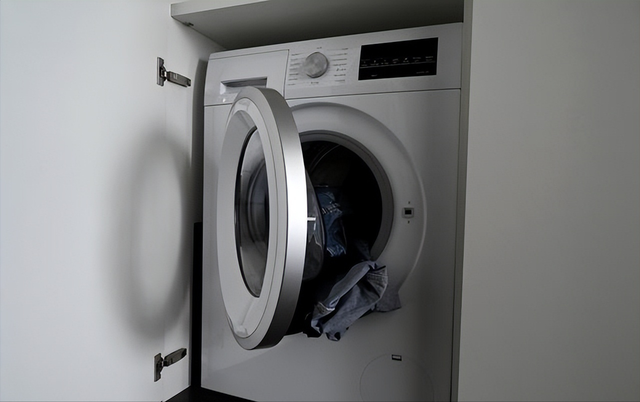 滚筒洗衣机自清洁需要放什么，海尔滚筒洗衣机自清洁需要放什么（滚筒洗衣机自洁怎么用）