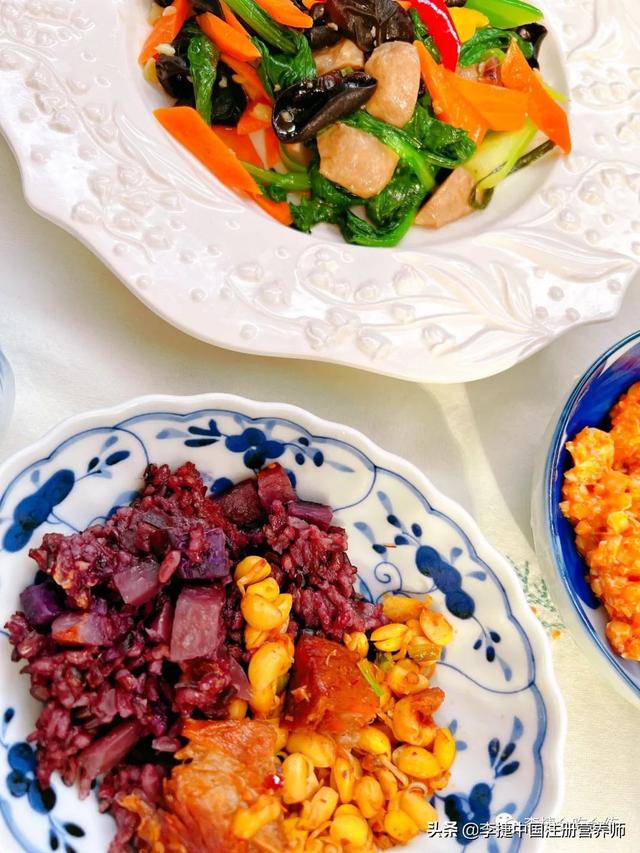 健康食谱 早中晚餐，健康的早晚餐食谱是什么（2022中国居民膳食指南准则六）