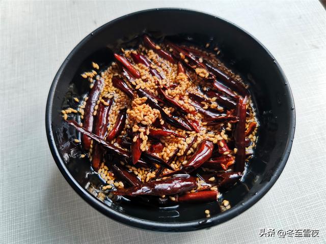 黄瓜咸菜的做法，黄瓜咸菜的做法大全（秘制快速腌黄瓜方子）