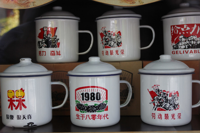 搪瓷是什么材质，搪瓷是什么材质容易碎吗（国内曾经火爆一时的“搪瓷”）