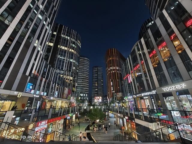 iQOO 10 Pro影像实测，双5000万主摄表现如何？
