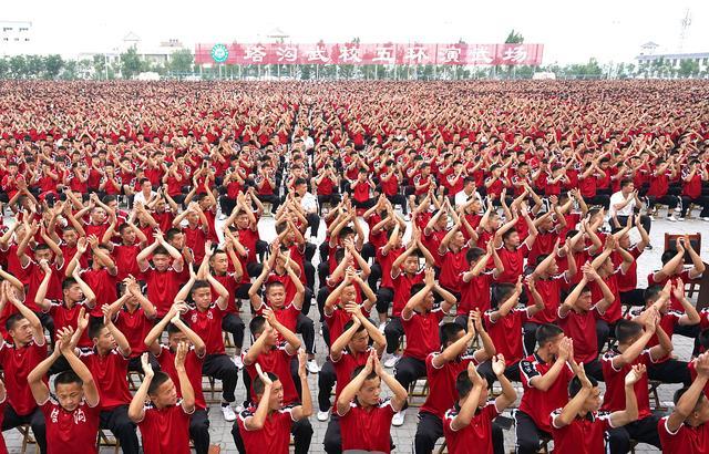 少林景区和少林寺是一个地方吗，少林寺是景区还是寺庙（第一次给全国人民免门票；你心动了吗）