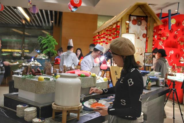 大连特色美食自助餐，大连香格里拉咖啡苑自助餐厅