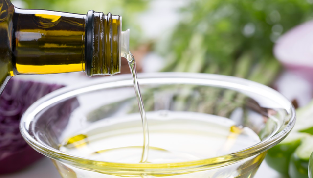 橄榄油的作用与功效，芦荟胶加橄榄油的作用与功效（专家新研究：每天半勺）